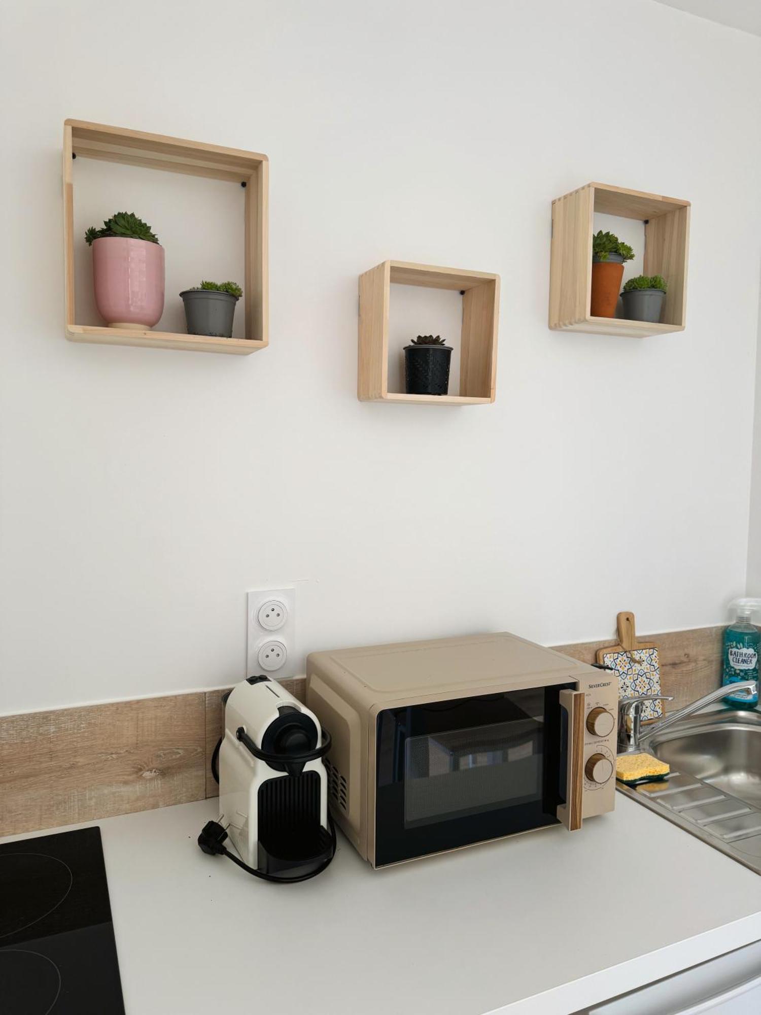 Hawwah Apartment *
